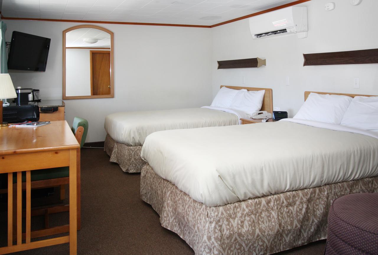 The Bluebird Motel Maine Machias Экстерьер фото